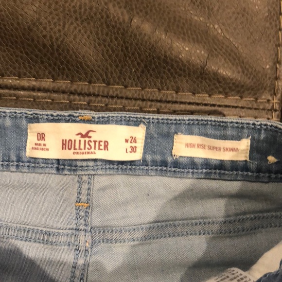 HOLLISTER - High Rise Super Skinny Jeans - Picture 5 of 7